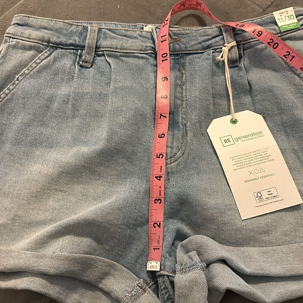 Celebrity Pink ReGeneration Mindful Denim Jean Mom High Rise Shorts 11/30 NWT - Picture 3 of 7